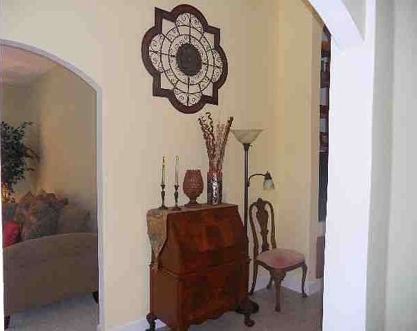 1st image of 901 Worthington Ct