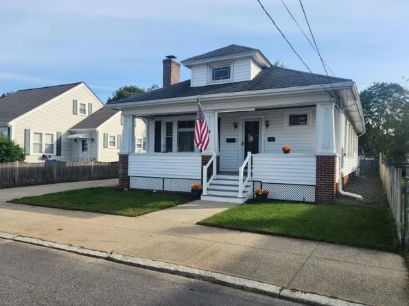 15 Bucklin St, Pawtucket, RI 02861