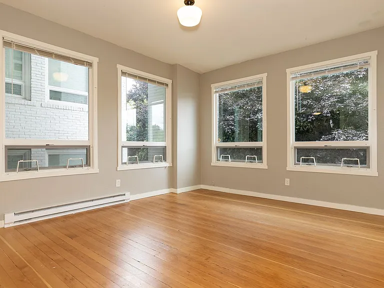 Clairemont Apartments — Photo 35