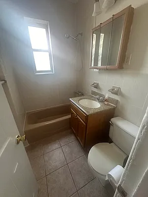Rented by Remax Real Estate Professionals | media 6