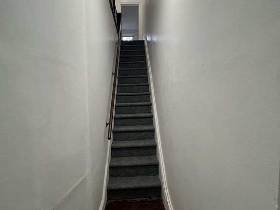 5th image of 214 Hamilton Ave #B