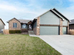 14214 W Willoughby Cir, Wichita, KS 67235