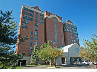 206 Admirals Walk, Buffalo, NY 14202