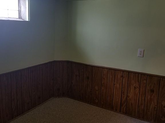 3rd image of 27684 Sheridan St