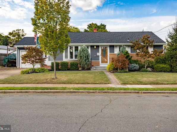 3 Fleetwood Dr, Hamilton, NJ 08690