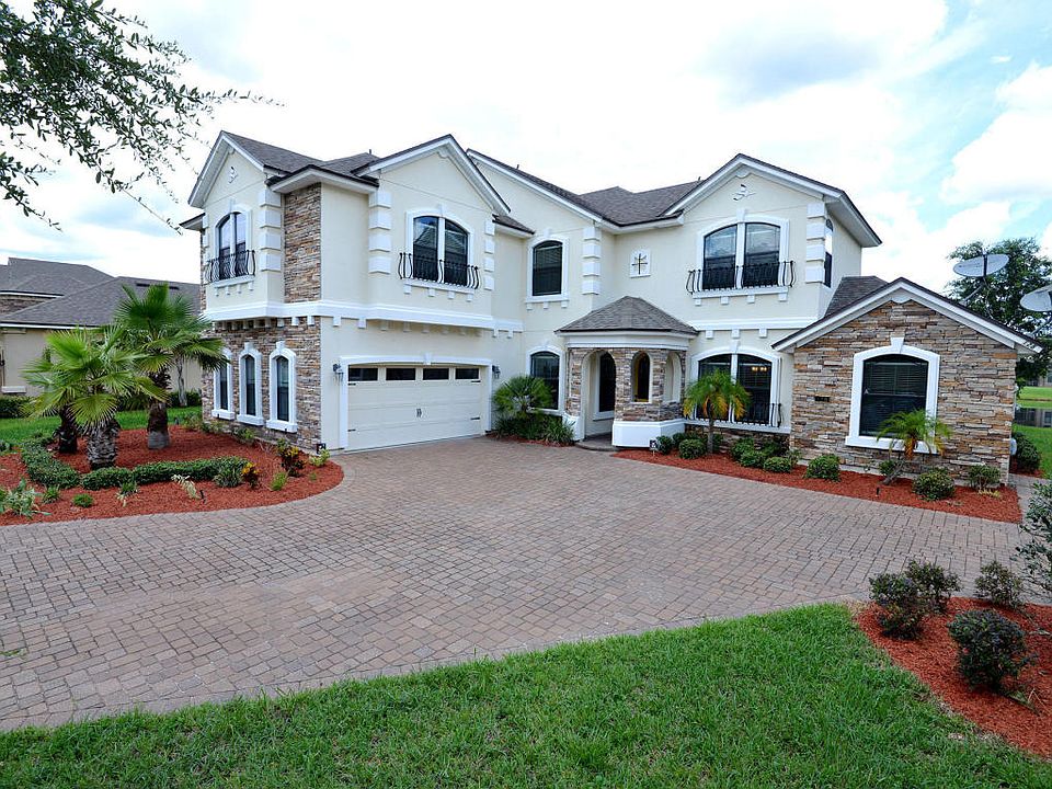 1st image of 128 Dumont Pl