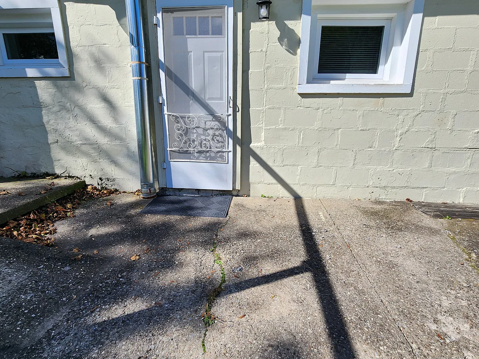 2 bed, 900 sqft, $1,200 — Photo 3