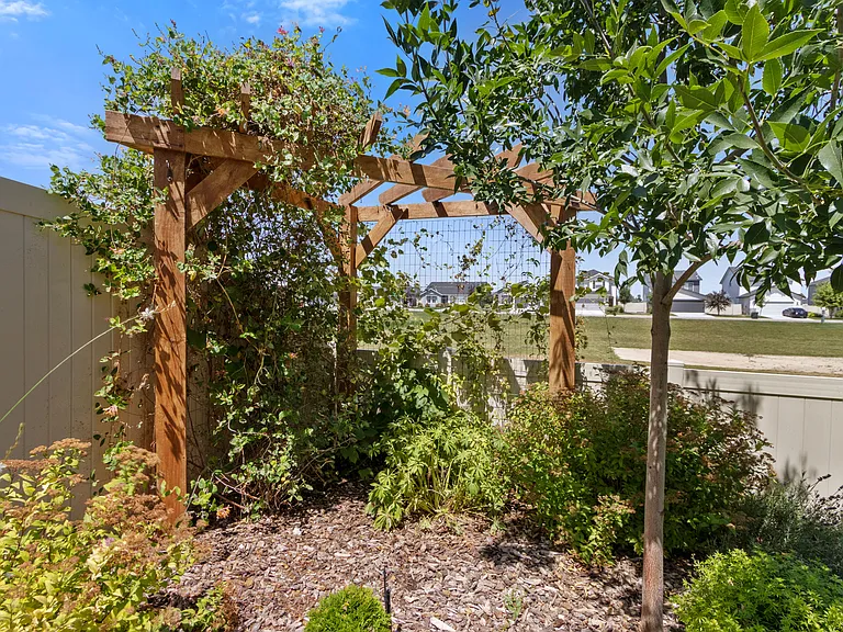 3488 W Remembrance Dr — Photo 37