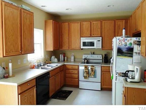 ~Plenty of Cabinet Space~