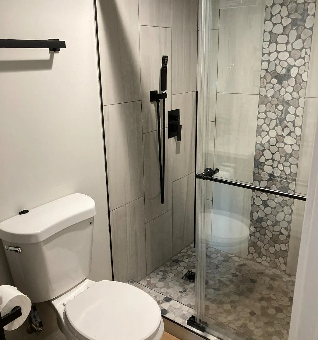 2 bed, 1.5 bath, 400 sqft, $2,000 — Photo 3