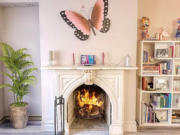 4th image of 462 Warren St #1