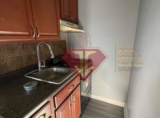 928 21st St #1N, Union City, NJ 07087