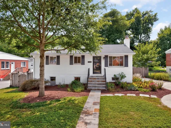 11302 Schuylkill Rd, Rockville, MD 20852