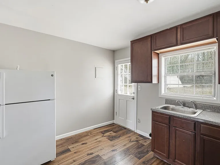 3681 Lynn Dr #B — Photo 7