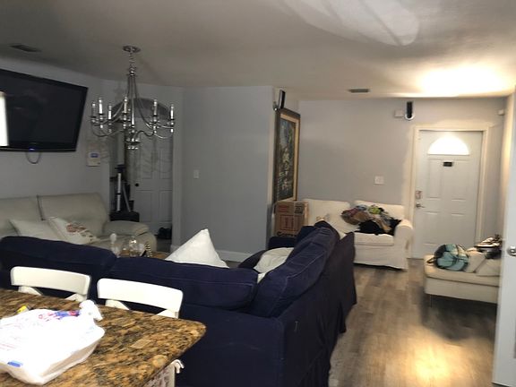 3rd image of 2425 NW 33rd St #2427