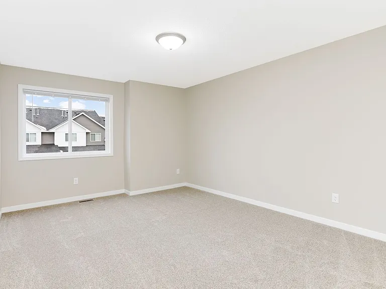 6044 Manchester Ave NE — Photo 15