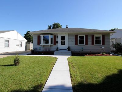 6835 West Arthur AVENUE, West Allis, WI, 53219