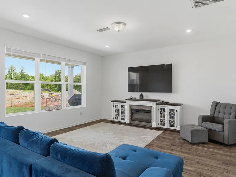 1306 Harmony Hill Ln — Photo 11