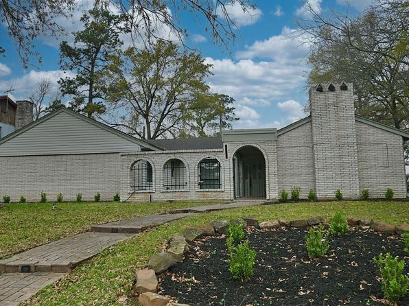 202 Pine Branch Dr, Spring, TX 77388