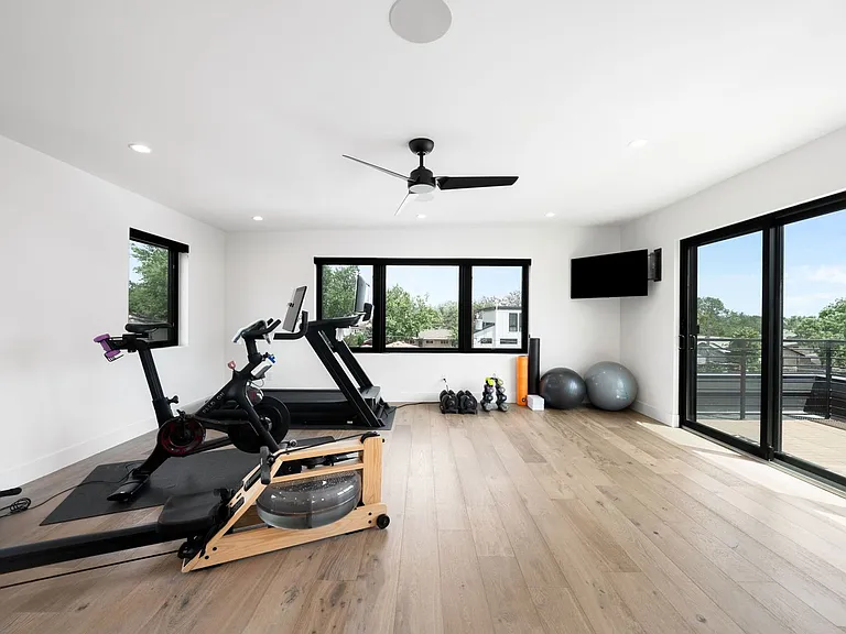 2498 Wolff St — Photo 36