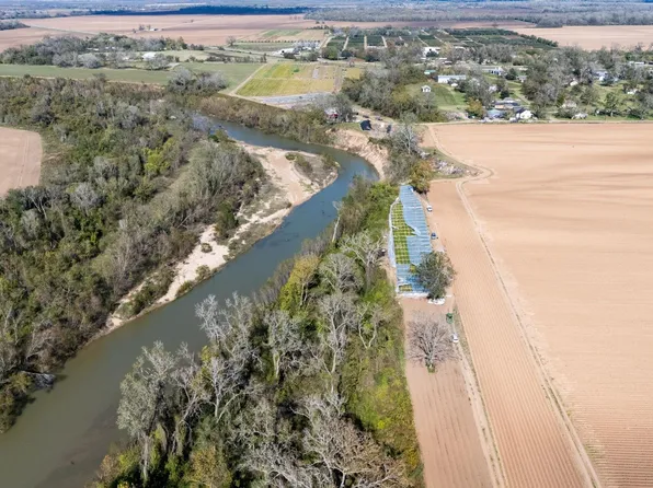 7290 Peach St, Wharton, TX 77488