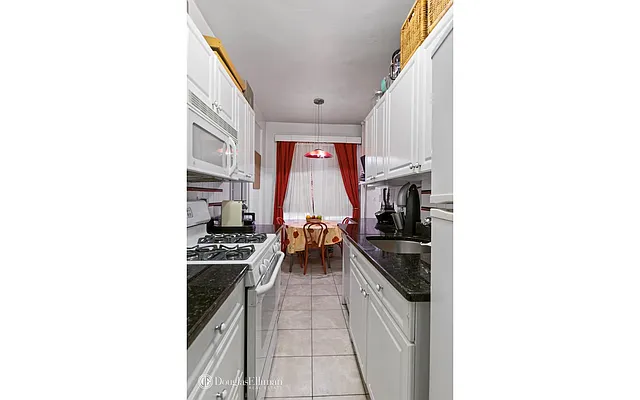 Sold by Douglas Elliman | media 41