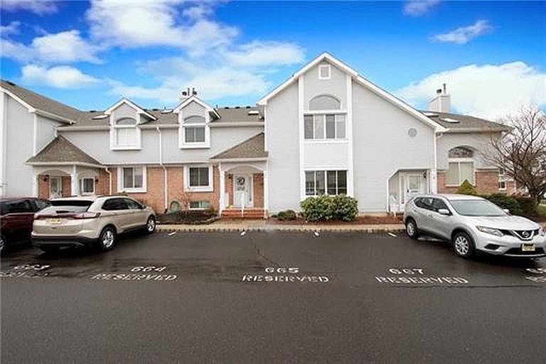 1st image of 64 Jamie Ct