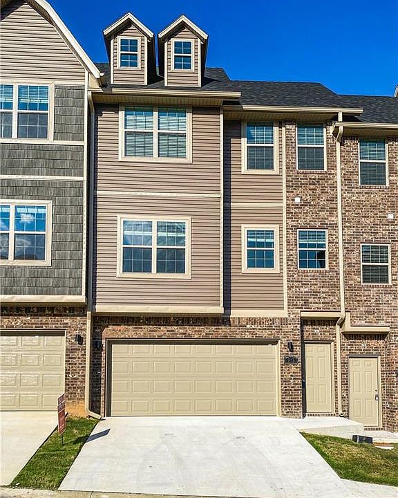 1st image of 282 S Slopeside Dr