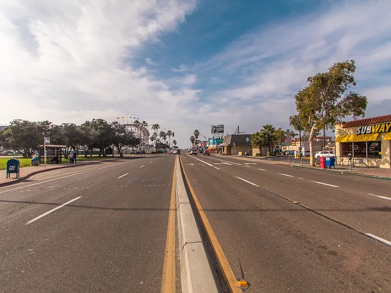 Conveniently Close to the Beach & Bay From This 1 Bed/1 Bath in Mission Beach! — Photo 14