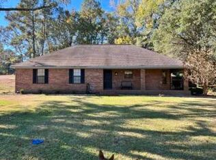 14 Autumn Run, Hattiesburg, MS 39402
