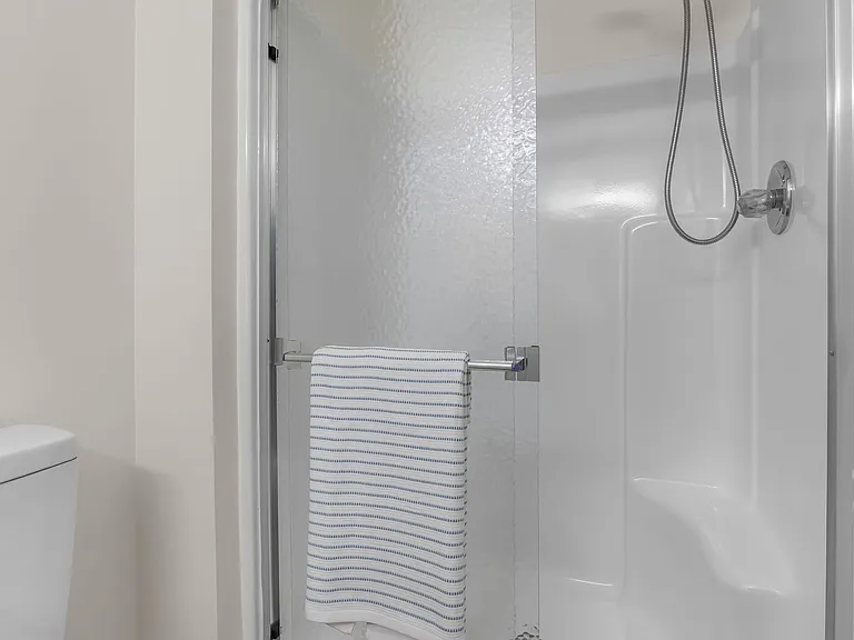 5036 Glenwood Way — Photo 37