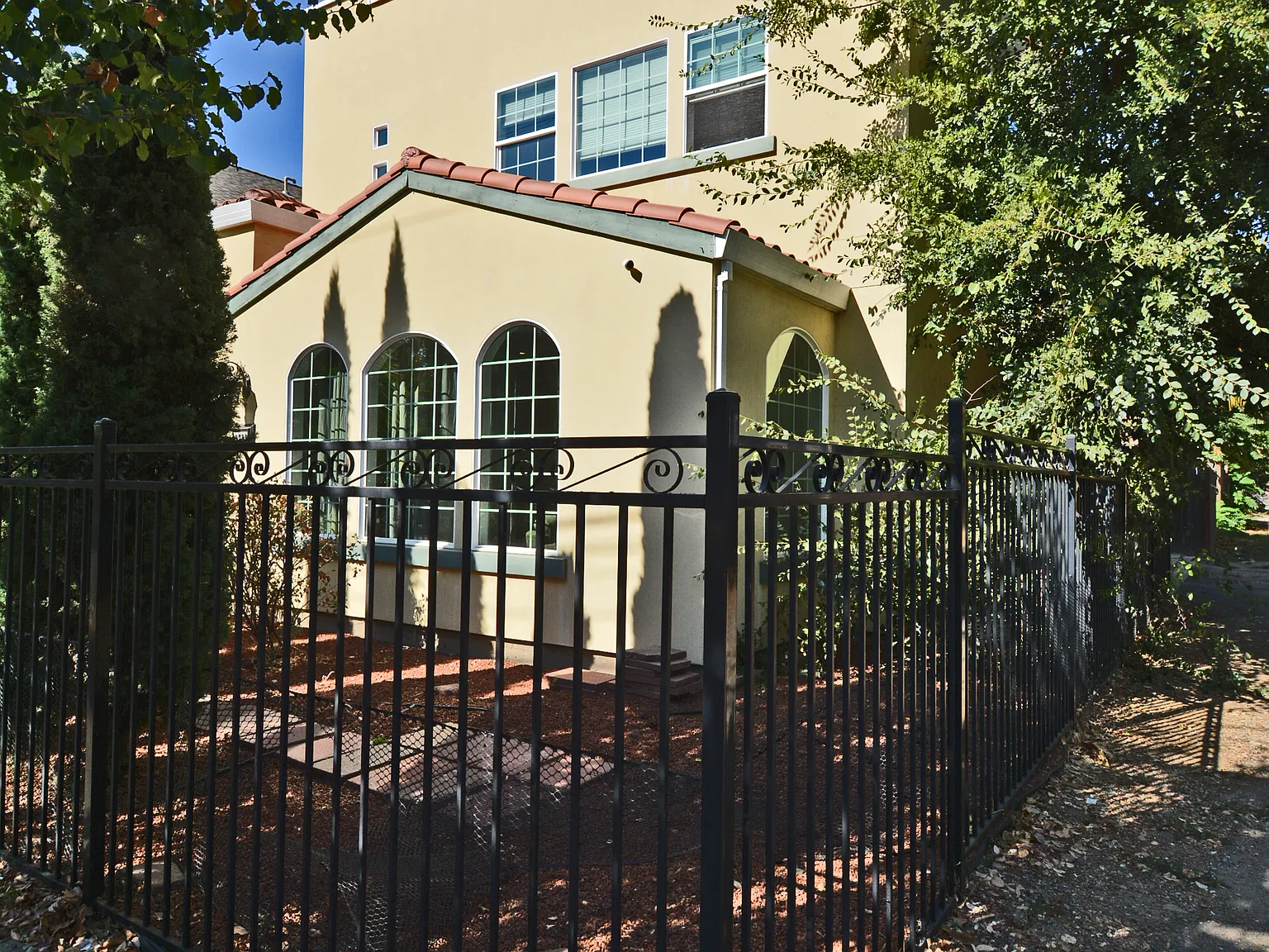 1 bed, 600 sqft, $1,700 — Photo 1