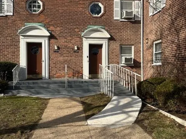 131-38 234th St, Queens, NY 11422