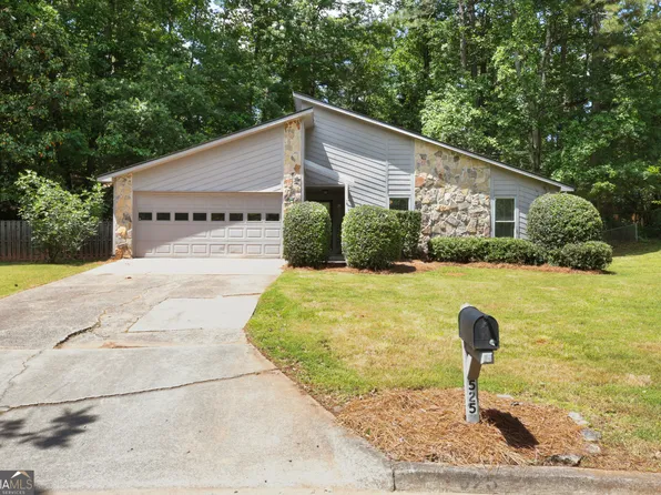 525 Forest Pl, Roswell, GA 30076