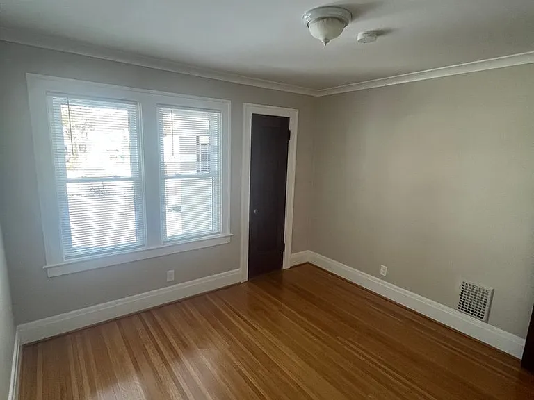 459 N Winton Rd — Photo 14