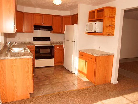 2nd image of 1329 Lindenwood Dr #31