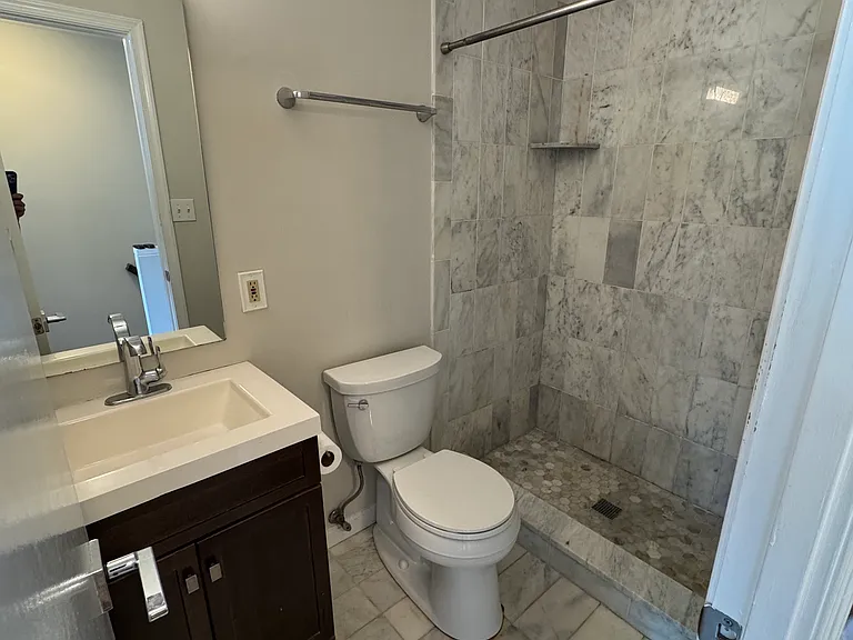424 Oakdale Pl NW — Photo 8