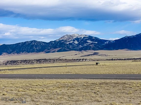 4th image of 34 Ramona Rd