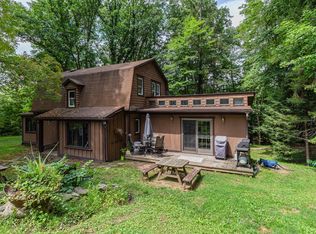 10 Hemlock St, Dallas, PA 18612