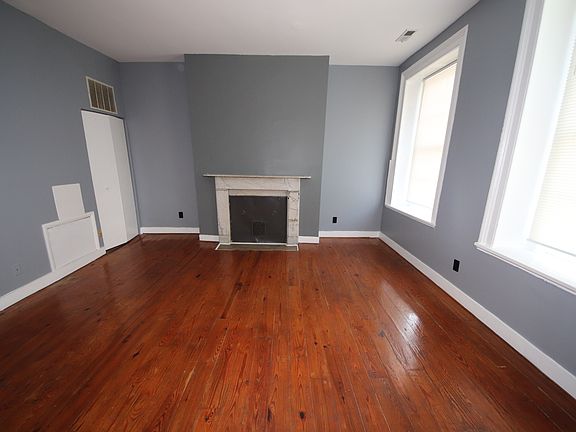 5th image of 19 E Centre St APT 5
