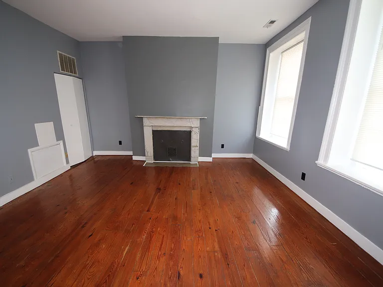 19 E Centre St #5 — Photo 5