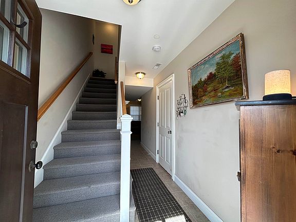 4th image of 28 Acadia Lane