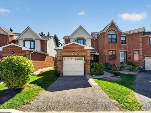 315 Wilkes Ct #32, Aurora, ON L4G 6G7