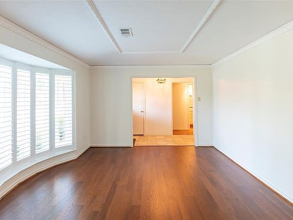 5th image of 7208 Hillwood Ln
