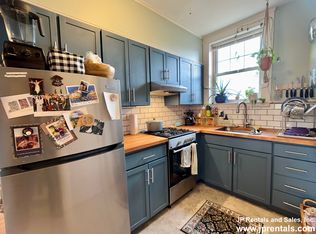 140 Arborway APT 5, Jamaica Plain, MA 02130