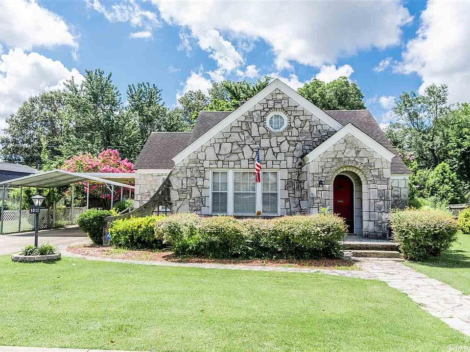 1011 Matthews, Caraway, AR 72419 Zillow