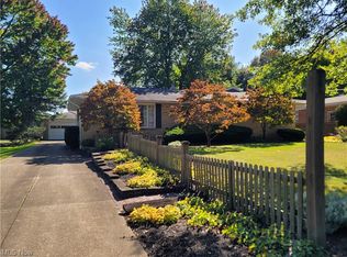 2620 Abington Rd, Akron, OH 44333