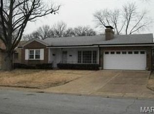 6421 Bishops Pl, Saint Louis, MO 63109