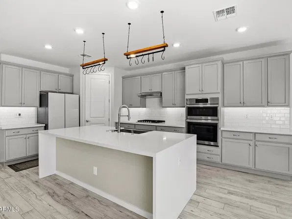 17241 W ALICE Avenue, Waddell, AZ 85355