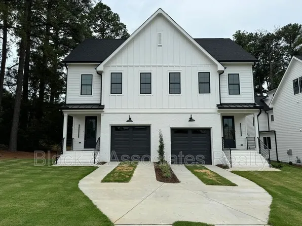 1132 Cedarhurst Dr, Raleigh, NC 27609